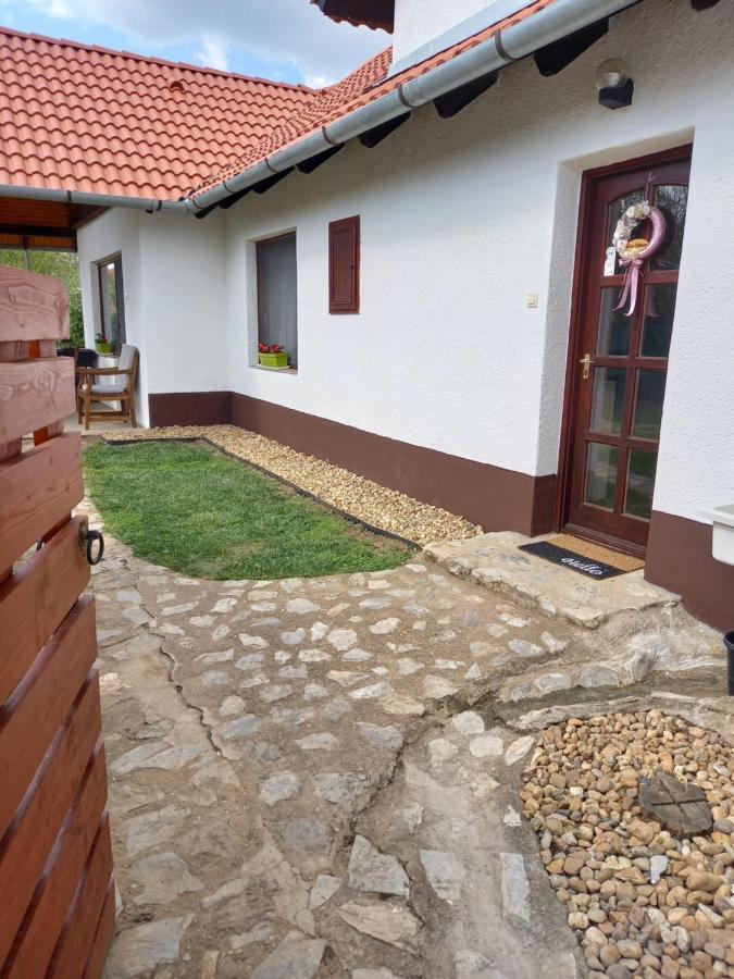 Idill Ueduelohaz Villa Tiszafüred Eksteriør bilde